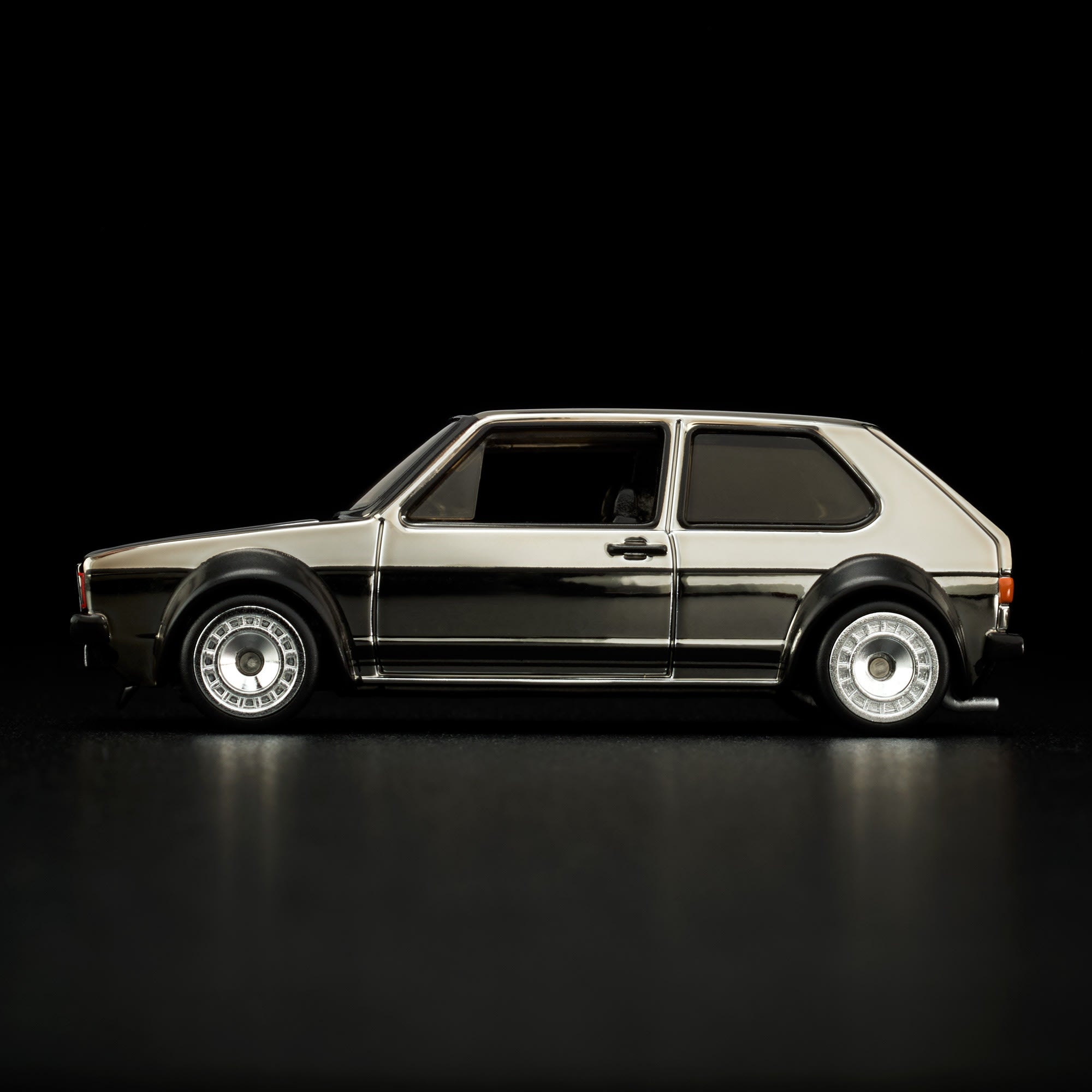 Hot Wheels RLC Exclusive 1976 Volkswagen Golf Mk1 GTI - Image 10