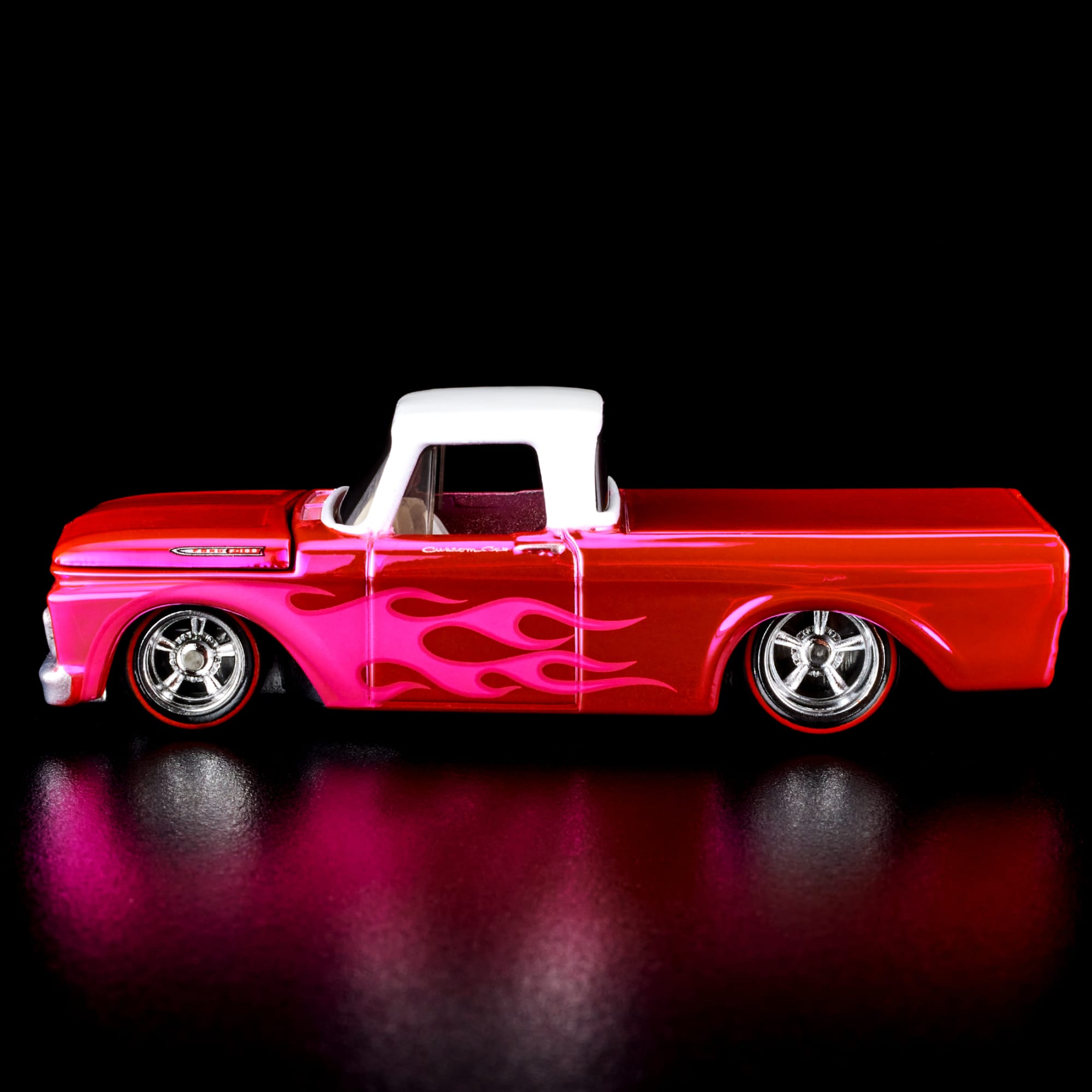 Hot Wheels RLC Exclusive Pink Edition 1962 Ford F100 - Image 9