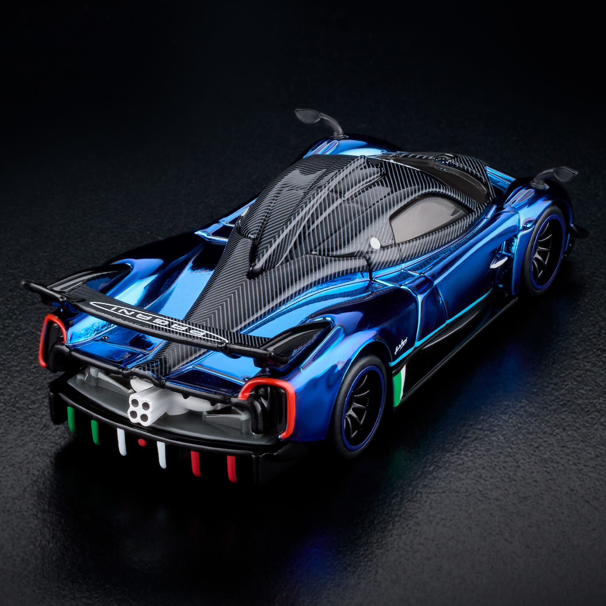 Hot Wheels RLC Exclusive 2021 Pagani Huayra R - Image 13