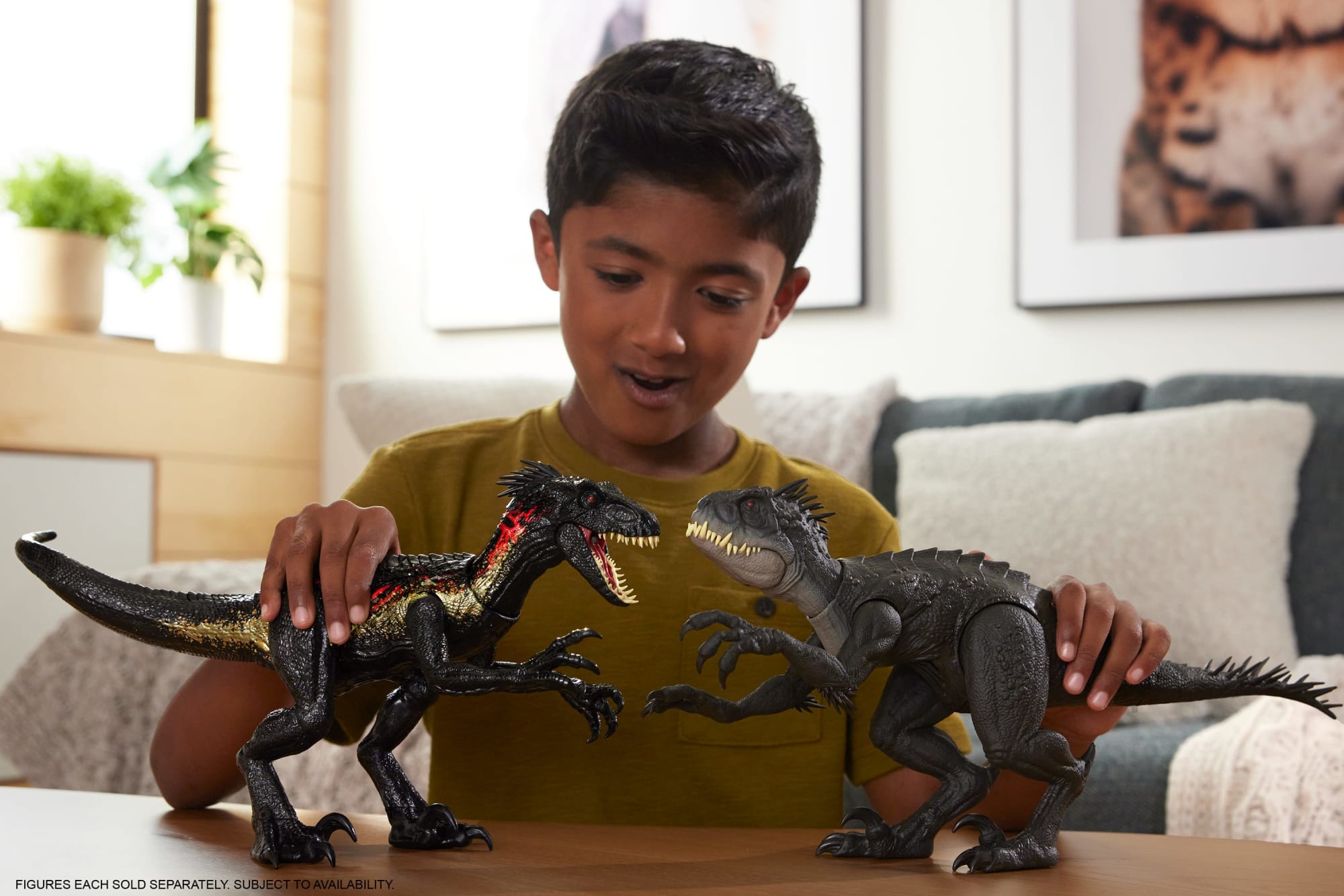 Jurassic World Ultimate Damage indoraptor Dinosaur Toy Figure. Damage. Light & Sound Toy - Image 2