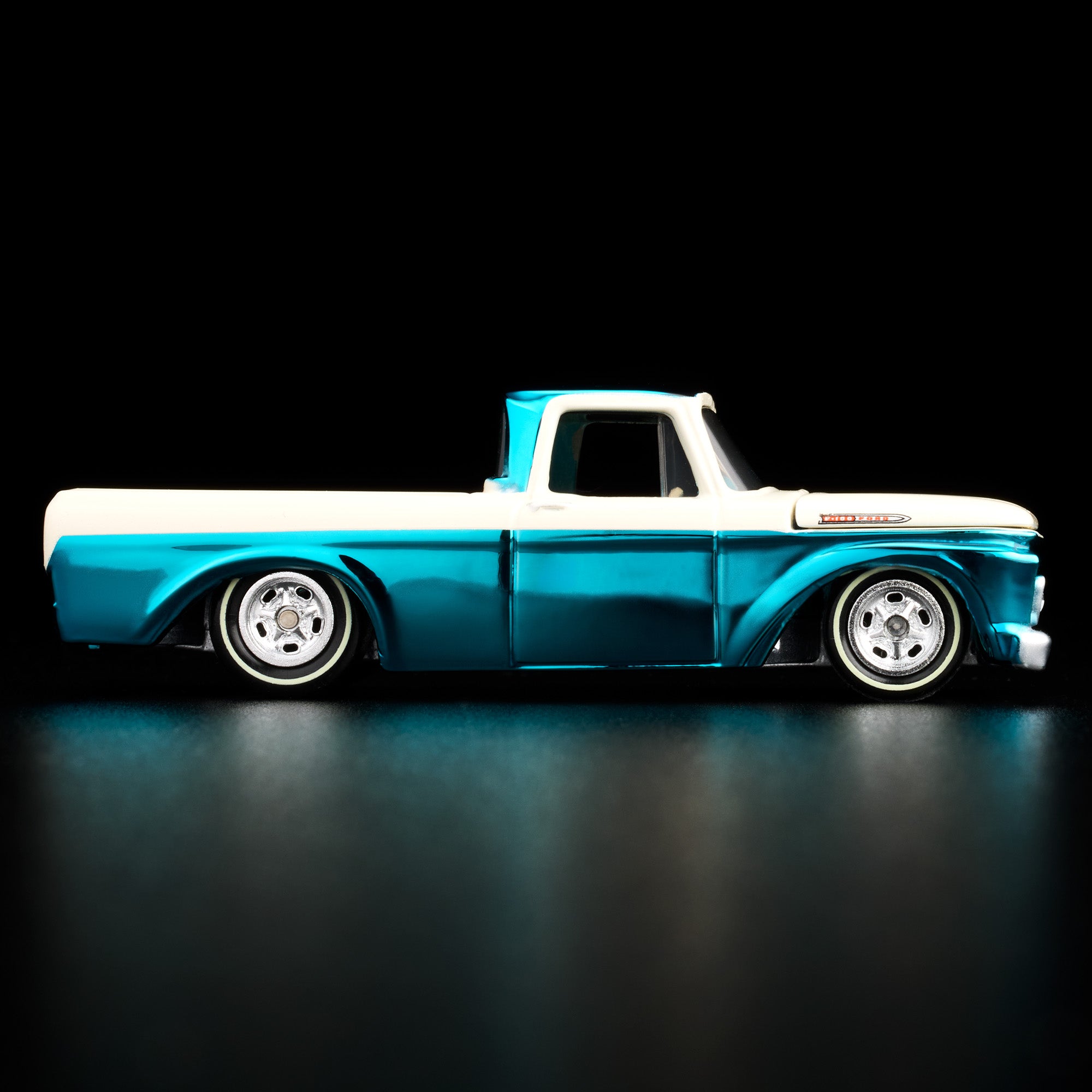 Hot Wheels RLC Exclusive 1962 Ford F-100 - Image 13