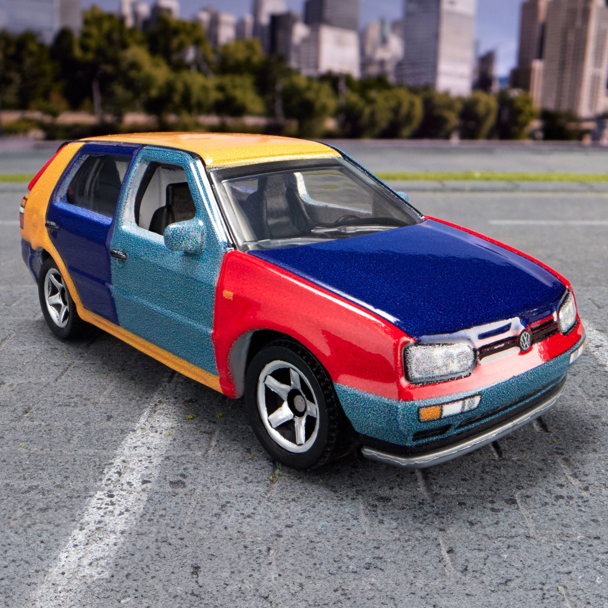 Matchbox 1995 Volkswagen Golf Harlequin - Image 15